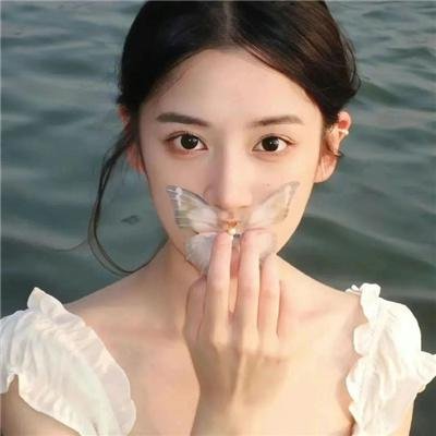 破茧不栖旧屋檐