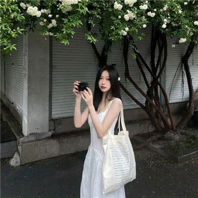 轻拍翻转小魔女